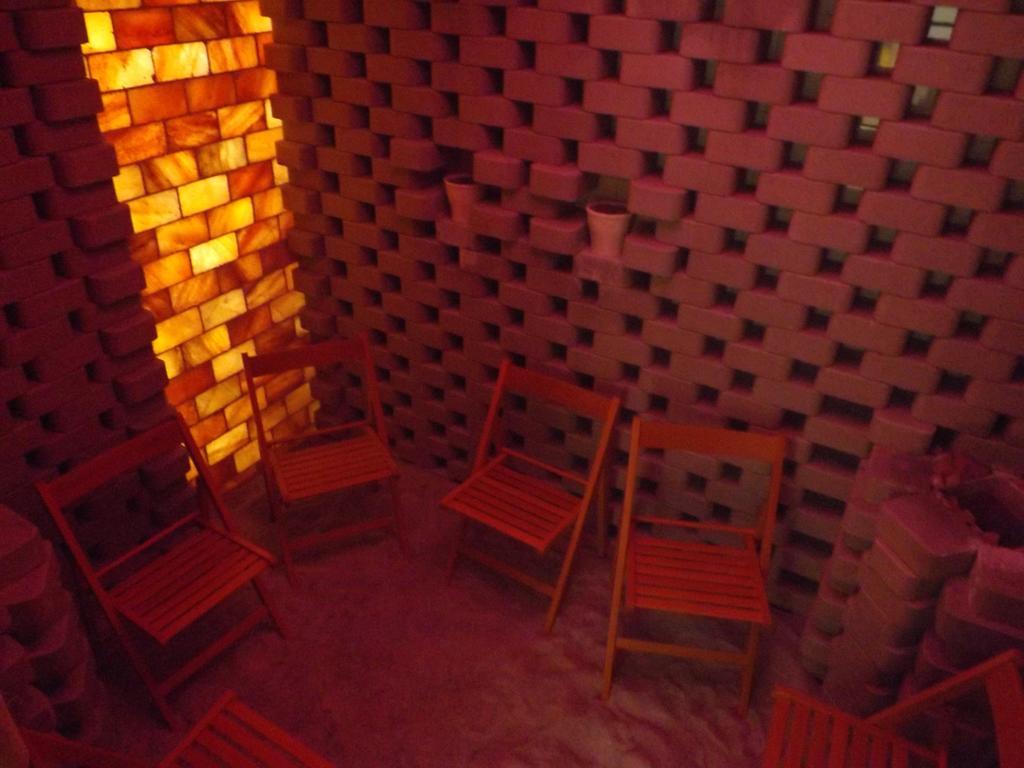 Thermal Apartmanhaz Komarom Bagian luar foto