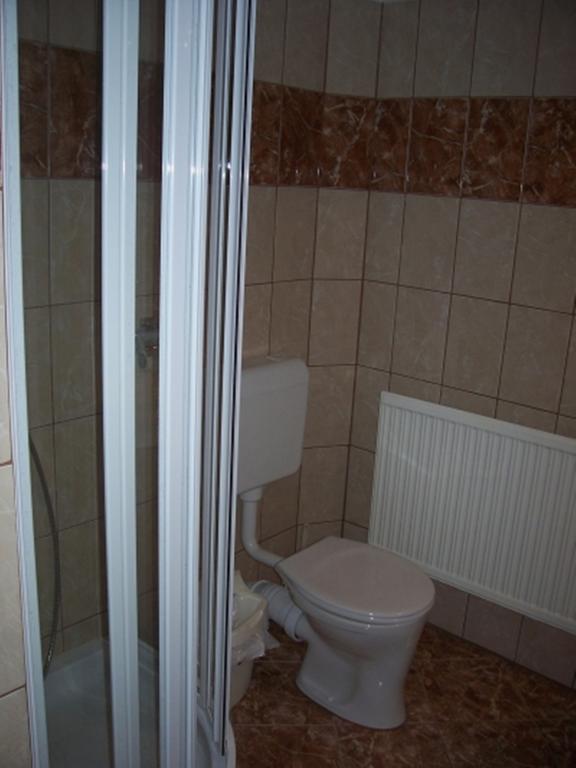 Thermal Apartmanhaz Komarom Ruang foto